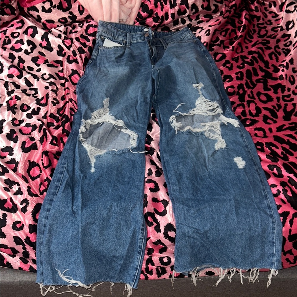Forever 21 Distressed Wide-Leg Jeans - Blue